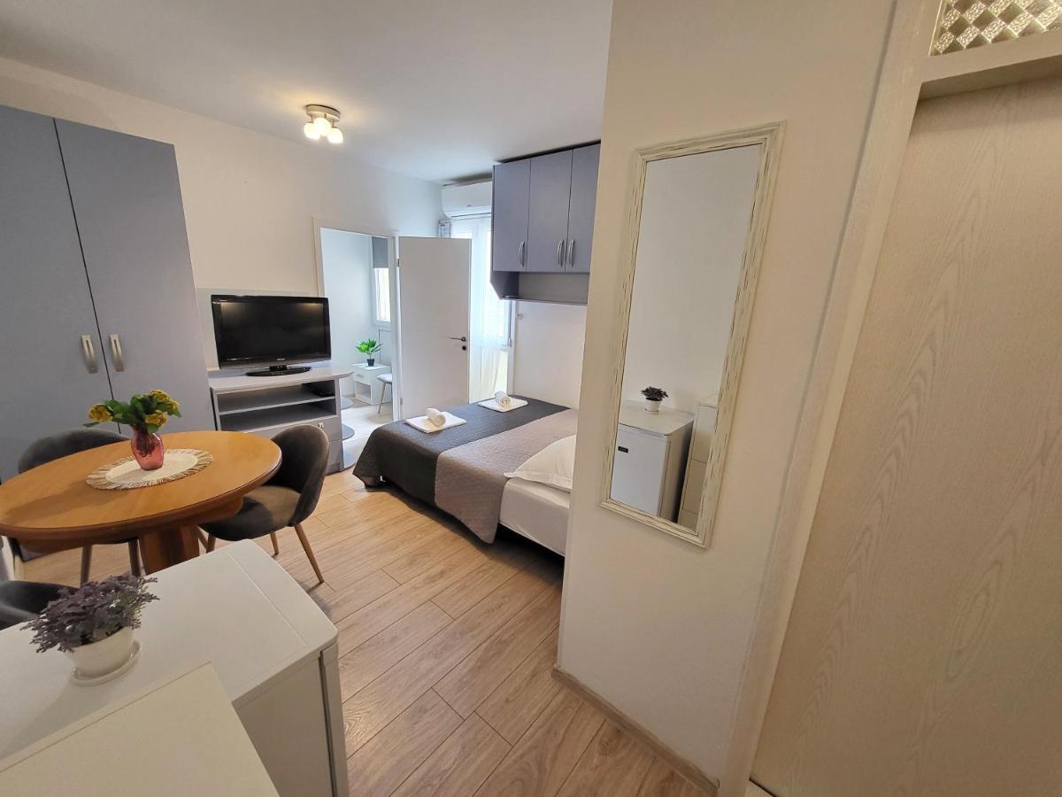 Mali Apartman U Centru Makarska Luaran gambar