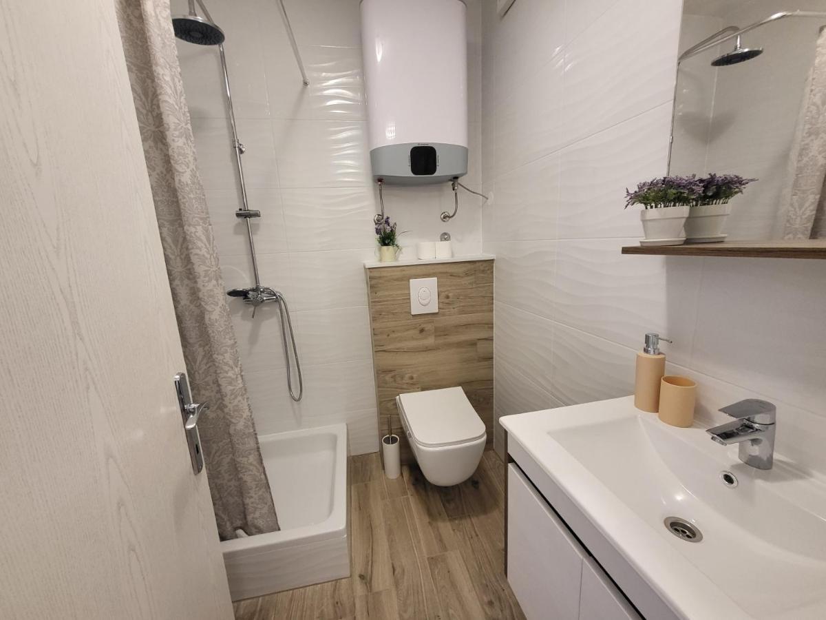 Mali Apartman U Centru Makarska Luaran gambar