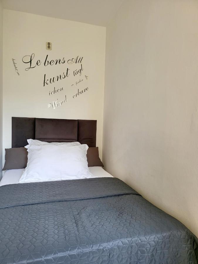 Mali Apartman U Centru Makarska Luaran gambar