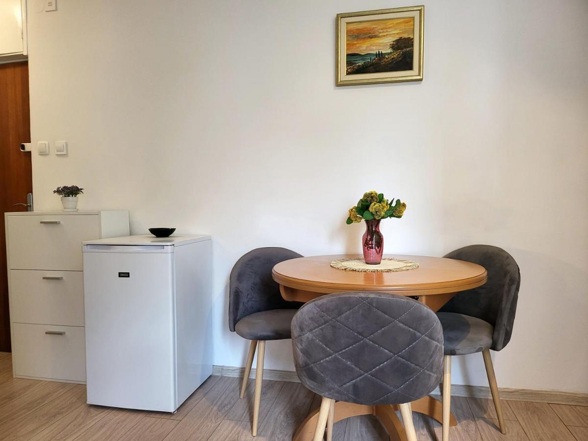 Mali Apartman U Centru Makarska Luaran gambar