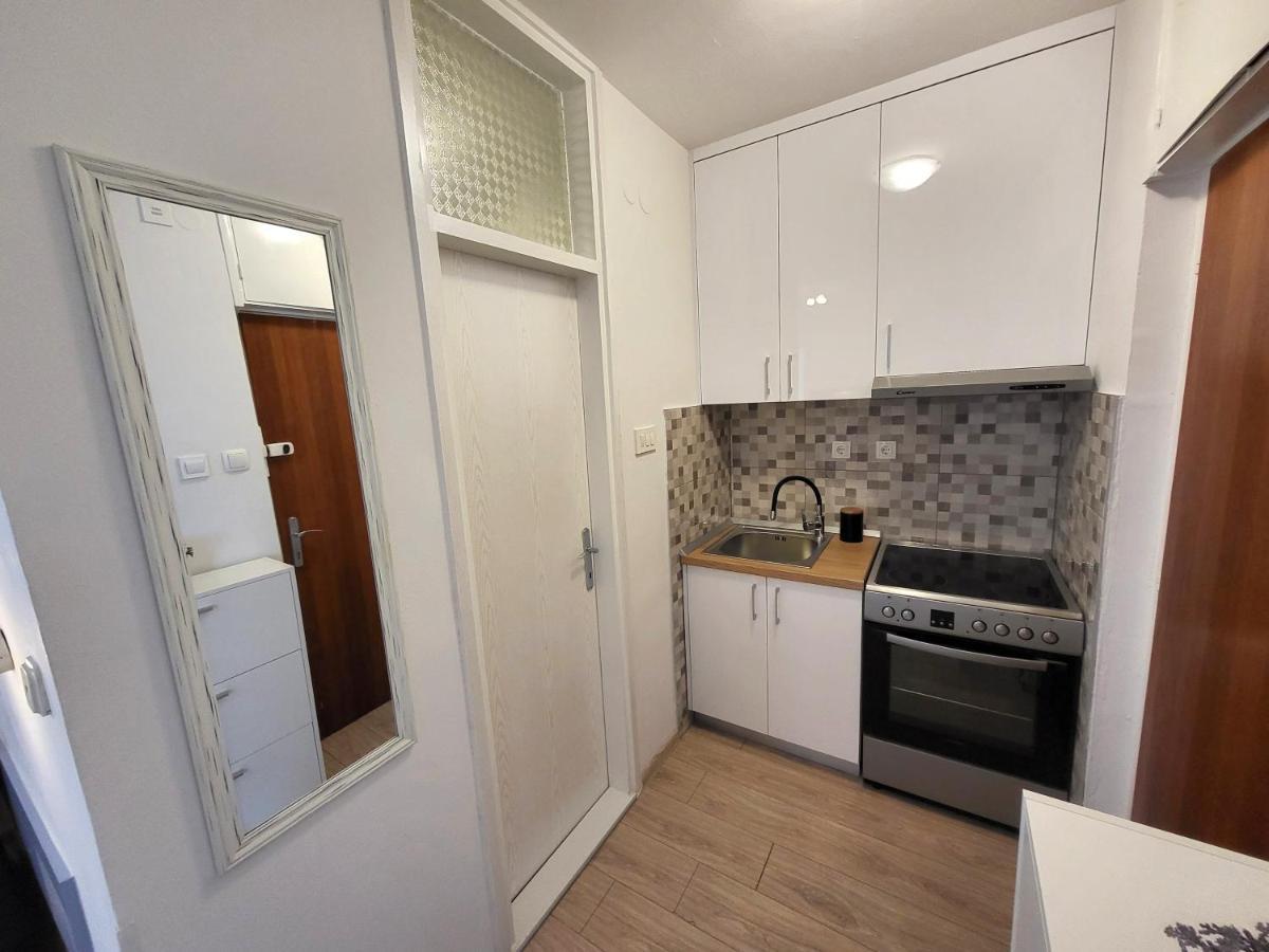 Mali Apartman U Centru Makarska Luaran gambar